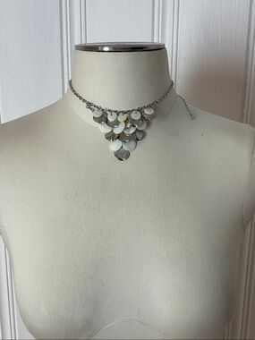 Shell-Disc Silver Choker Necklace - White/Silver
